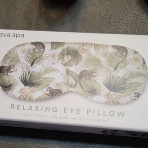 Relaxing Eye Pillow - Green and White